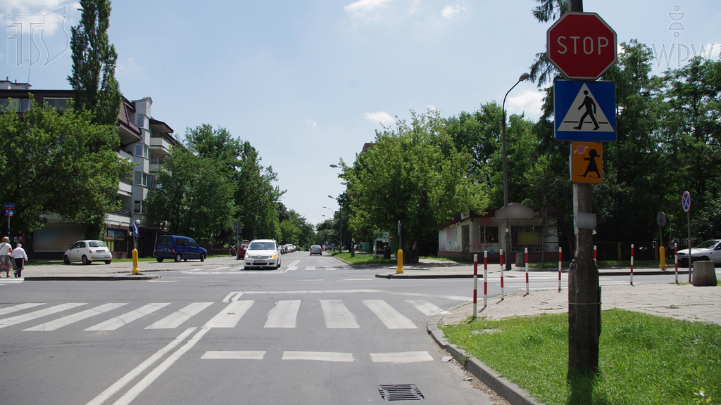 Materiał do pytania: Czy jadąc na wprost masz pierwszeństwo przed pojazdem nadjeżdżającym z kierunku przeciwnego, skręcającym w lewo?