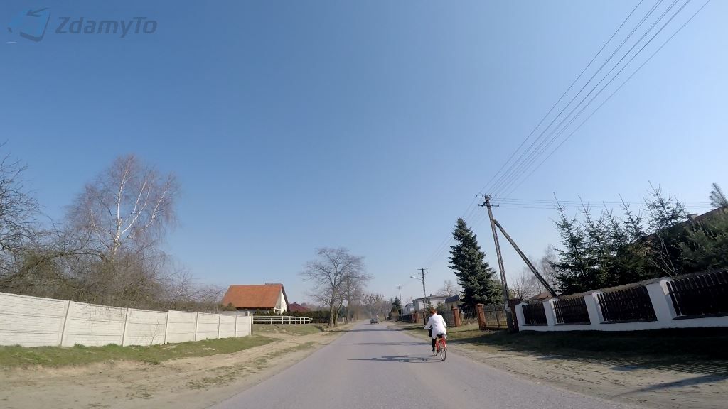 Materiał do pytania: Jaki odstęp musisz zachować wyprzedzając rower lub motorower?