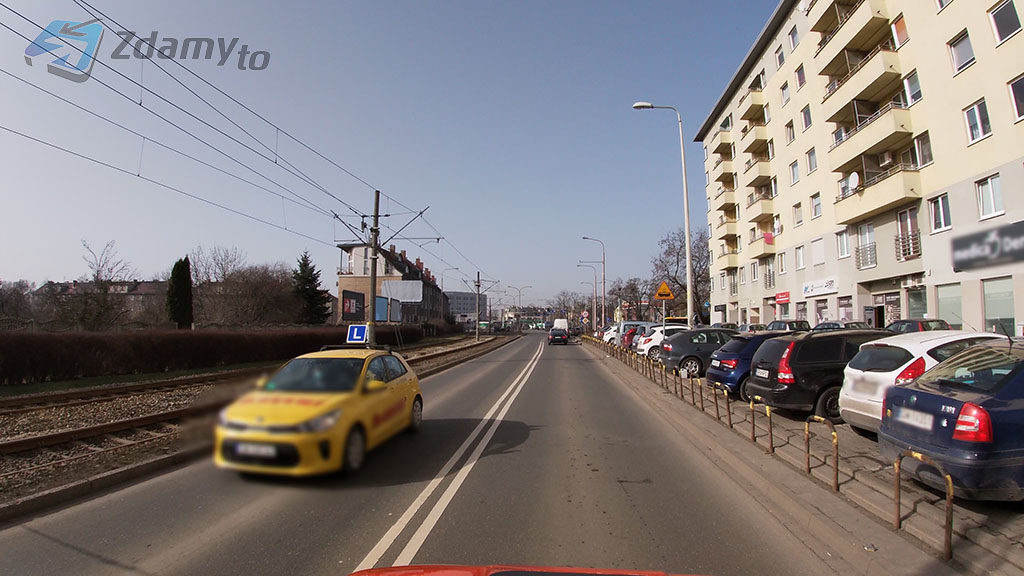 Material zur Frage: Soll man in dieser Situation beim Umfahren besonders vorsichtig sein?