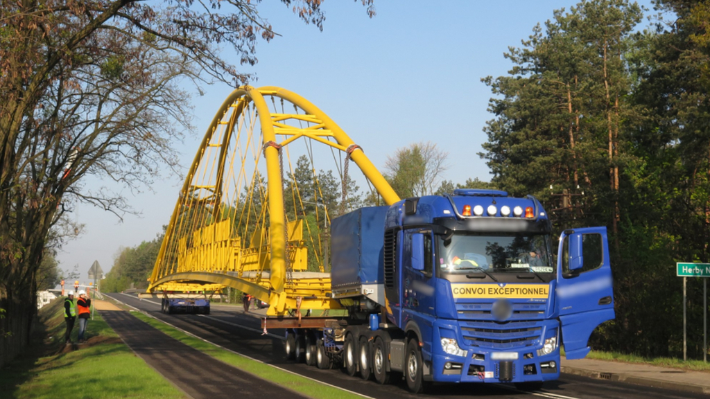 Material zur Frage: Wenn Sie ein übernormatives Fahrzeug mit der Länge über 30 m führen, besteht die Assistanzpflicht dieses Fahrzeugs von zwei Pilotfahrzeugen?