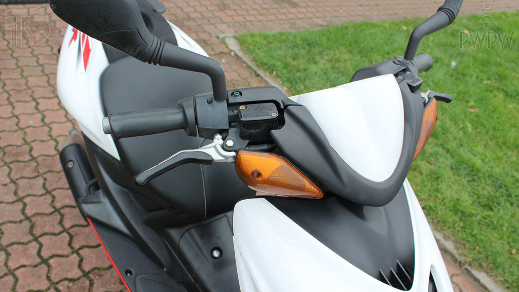 Materiał do pytania: Co powinieneś zrobić przede wszystkim przed dłuższą jazdą motorowerem?