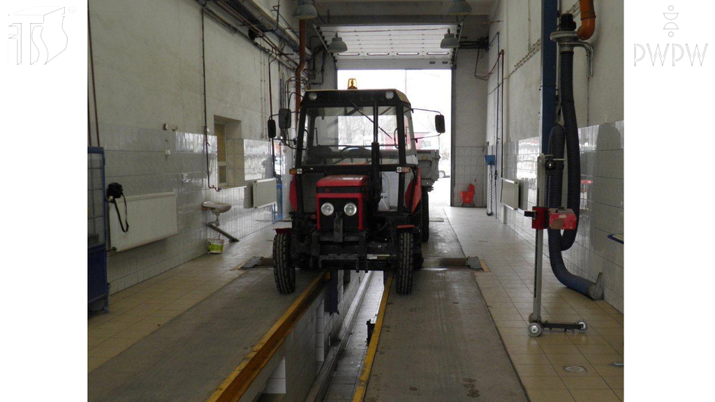 Materiał do pytania: Kiedy należy przeprowadzać okresowe badanie techniczne ciągnika rolniczego?