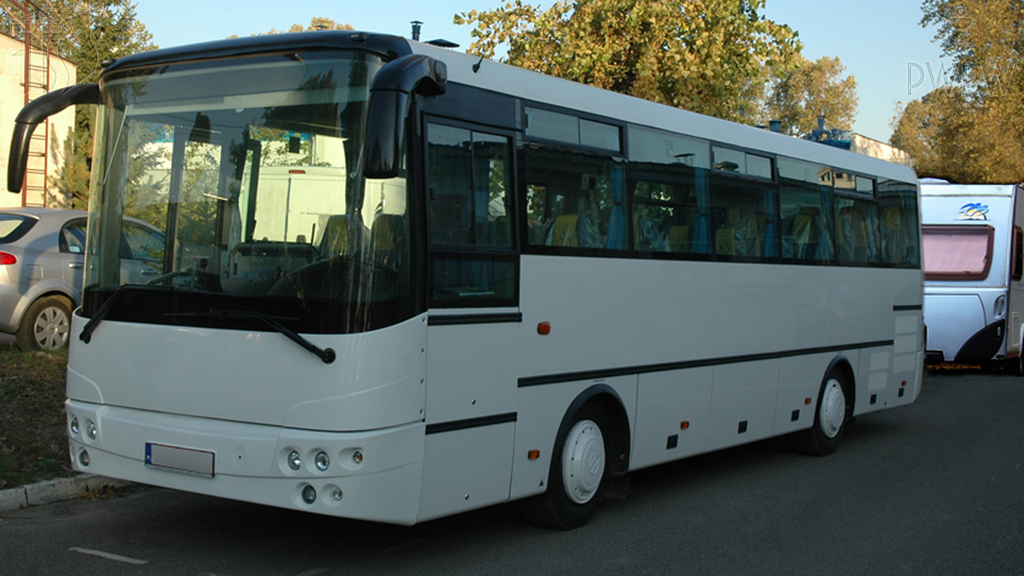 Materiał do pytania: Jaka jest maksymalna dopuszczalna długość zespołu pojazdów złożonego z autobusu i przyczepy?