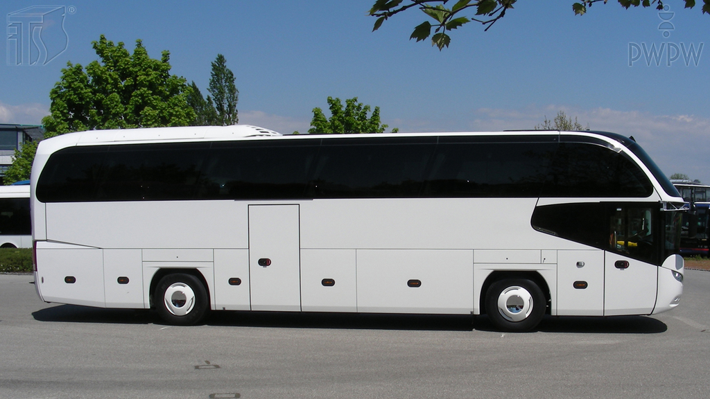 Material zur Frage: Wie soll das Reisegepäck mit scharfen Kanten mit einem Bus befördert werden?