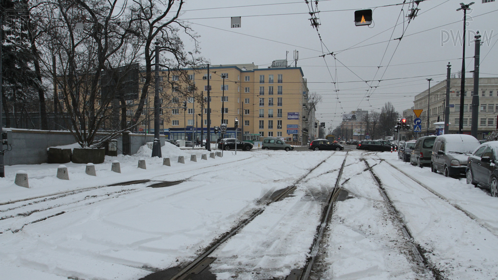 Material zur Frage: Soll man beim Einfahren vom Depot auf die Straße besonders vorsichtig sein?