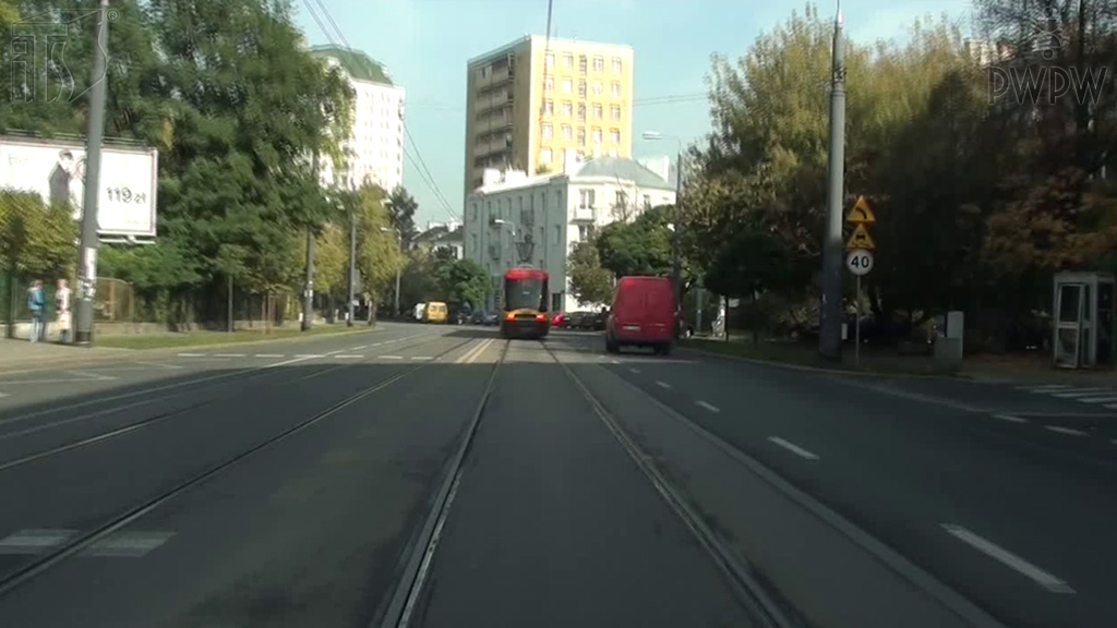 Material zur Frage: Welchen Abstand soll man zur vorausfahrenden Straßenbahn einhalten?