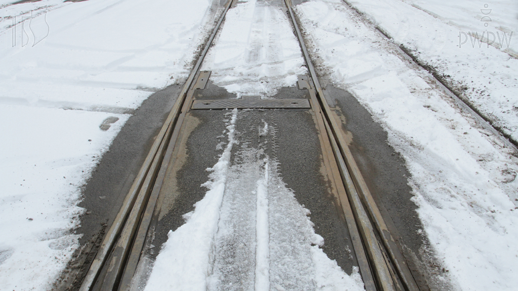 Material zur Frage: Wie soll man eine Abfahrtweiche im Falle der notwendigen Überfahrt beim Rückwärtsfahren mit einer Straßenbahn stellen?