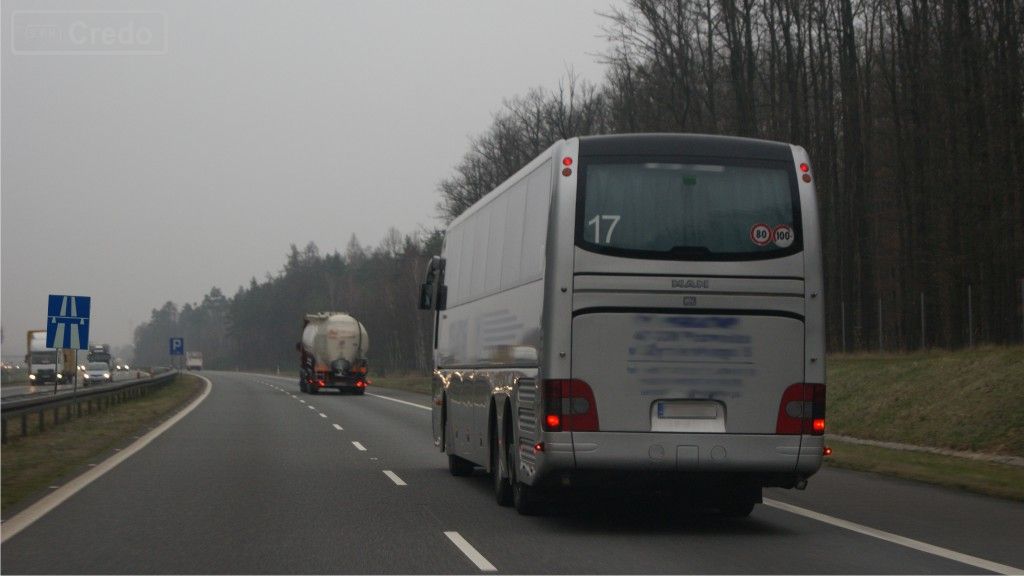 Materiał do pytania: W którym z wymienionych miejsc możesz zatrzymać autobus podczas jazdy autostradą w sytuacji, gdy poczujesz zmęczenie?