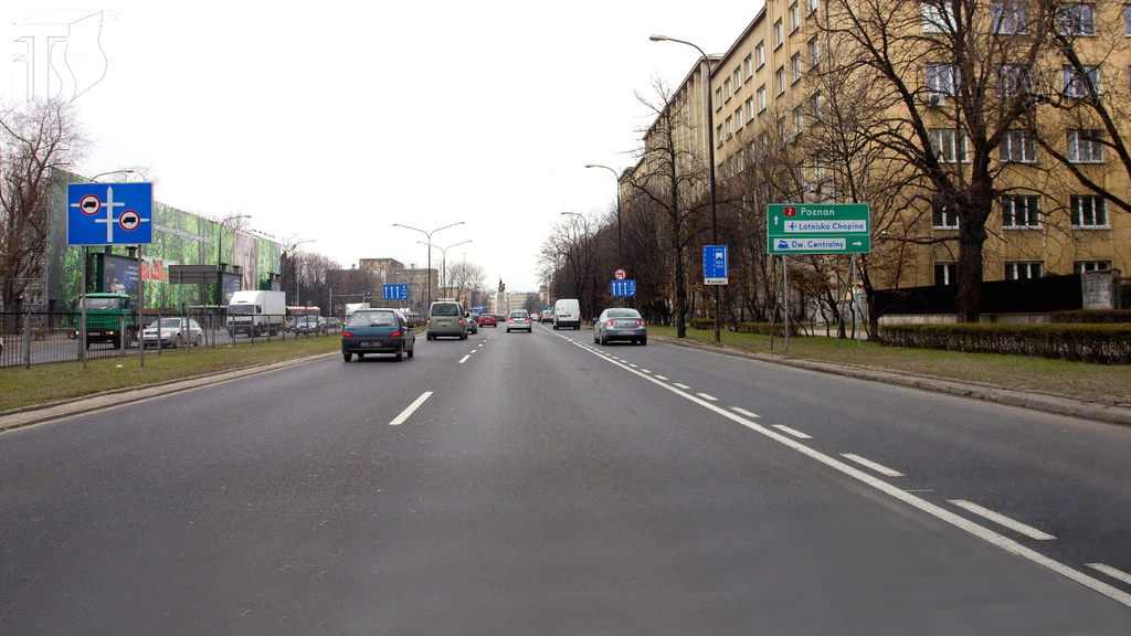 Матеріал до питання: Чи у цьому місці Вам дозволяється змінити Вашу смугу на смугу біля правого краю дороги?