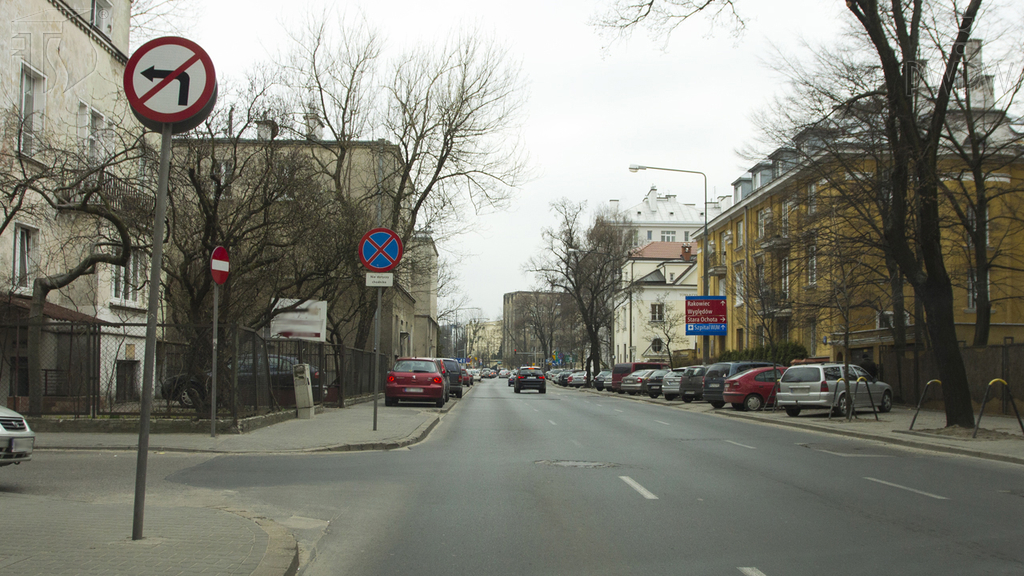 Materiał do pytania: Czy w przedstawionej sytuacji wolno Ci skręcić w lewo?