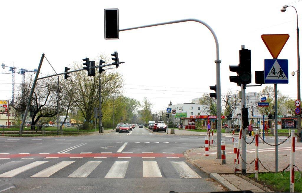 Materiał do pytania: Czy zbliżasz się do miejsca, gdzie rowerzyści mogą przejeżdżać poprzecznie jezdnię?