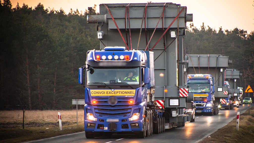 Material zur Frage: Wenn Sie eine Fahrzeuggruppe mit der Höhe über 4 m führen, brauchen Sie dafür eine Genehmigung?